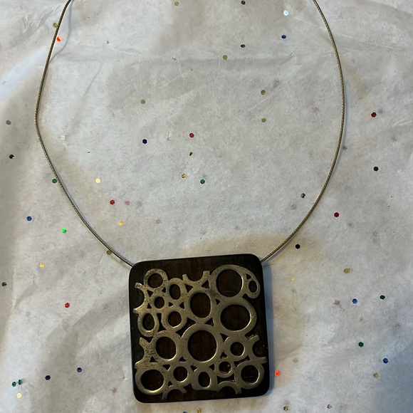 Patchington Wood Chocker Style Necklace - Picture 9 of 9